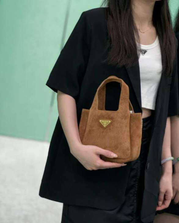 Picture of Prada Handbags _SKUfw171854843fw